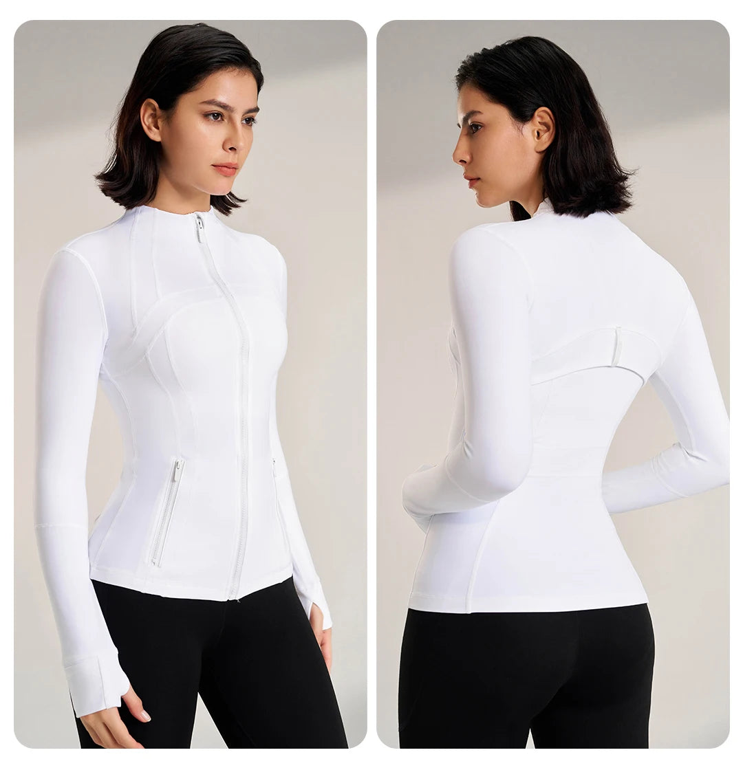 سترة رياضية نسائية بقصّة Slim-Fit من BreezeFit